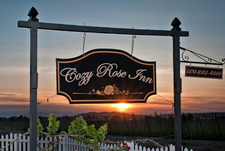 Cozy Rose Inn