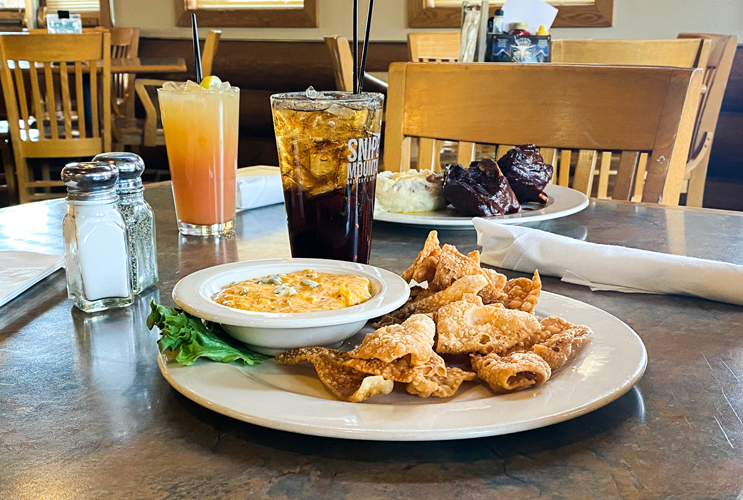 Snipes Mountain Restaurant & Tap House